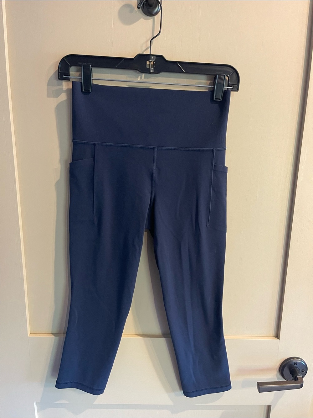 Athleta Navy Salutation Stash Capri